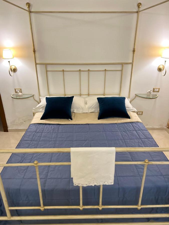 Lo Scrigno Barocco Bed & Breakfast Lecce Exterior foto
